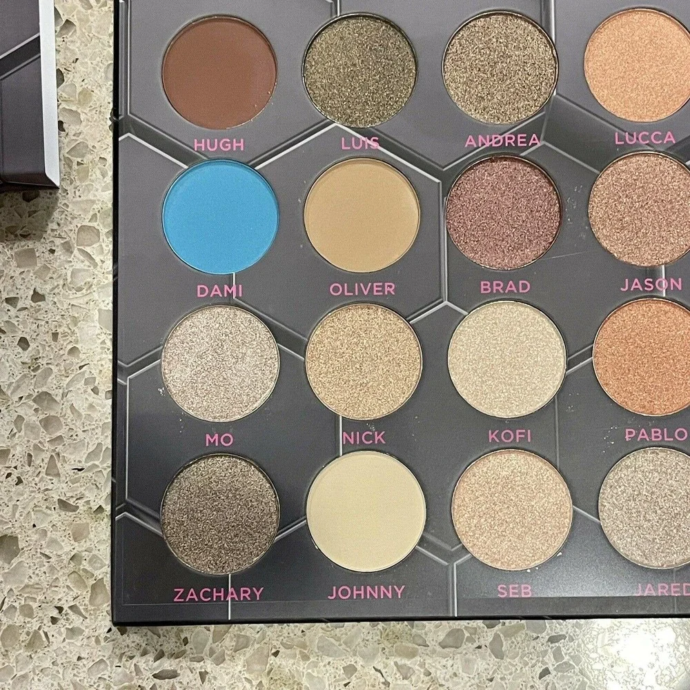 BEEBEAUTY BARBARELLA PALETTE FULL‎ SIZE 20 SHADES NIB